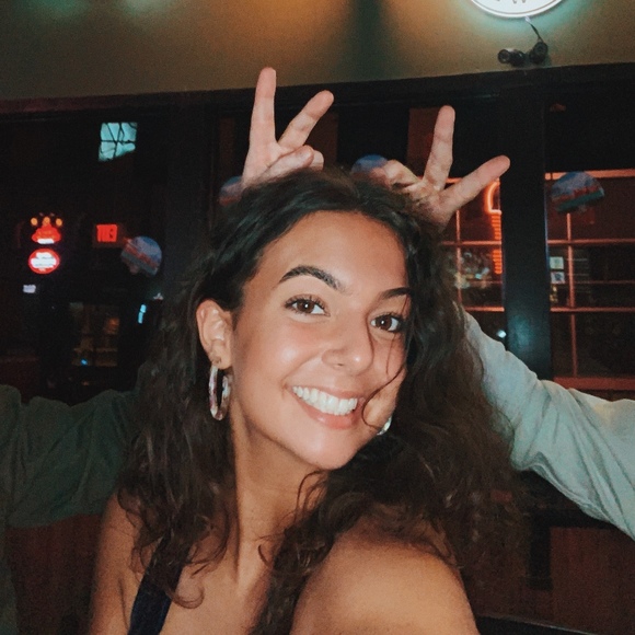 Meet your Posher, Maria - Picture 1 of 1